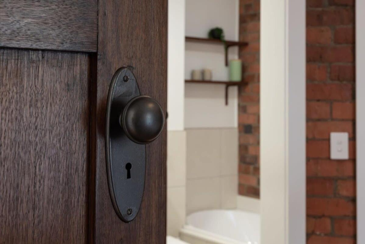 Cosy Accommodation Moments From The Centre Of Town With Wifi Launceston Eksteriør billede